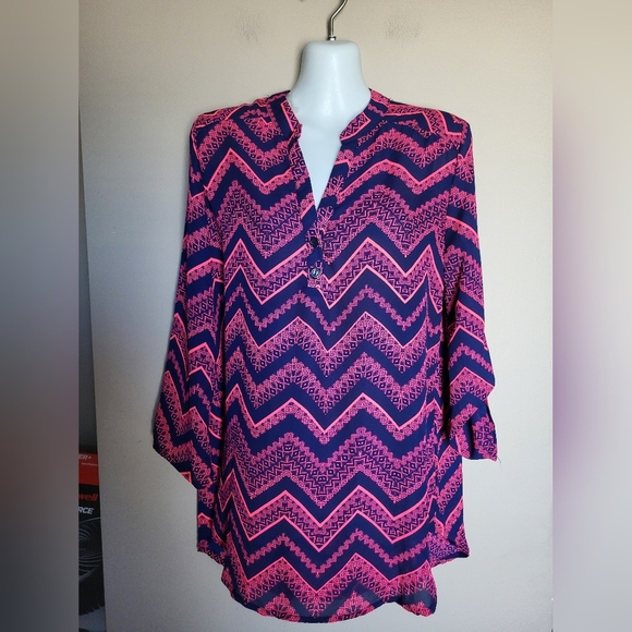 NEW TeenBell Pink and Dark Blue Patterned Blouse, Size Large - Picture 1 of 3